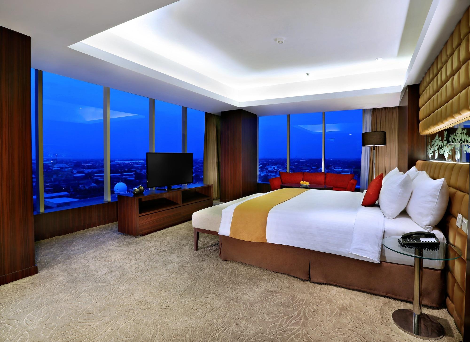 Aston Madiun Hotel & Conference Center Exterior foto
