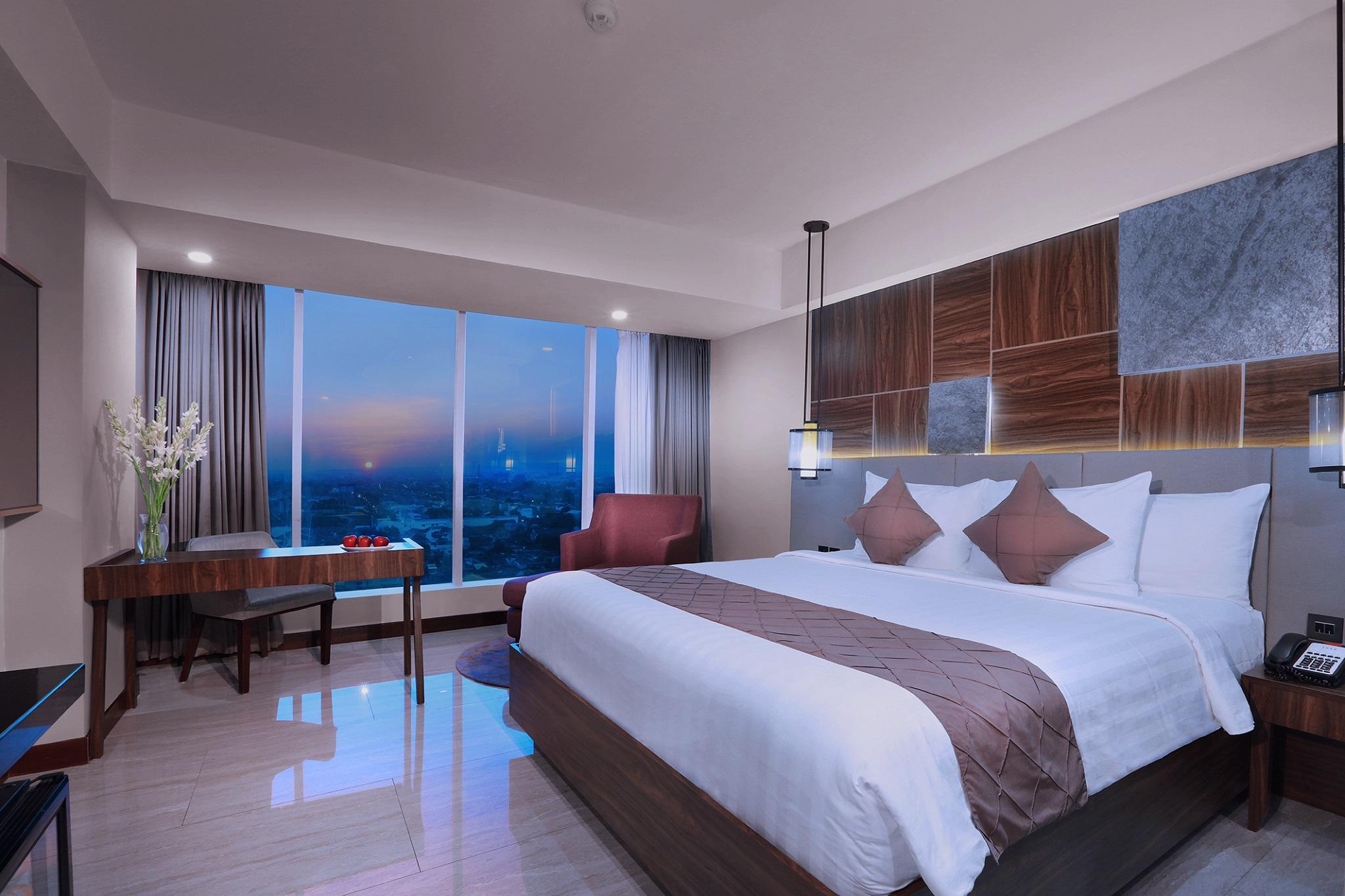 Aston Madiun Hotel & Conference Center Exterior foto