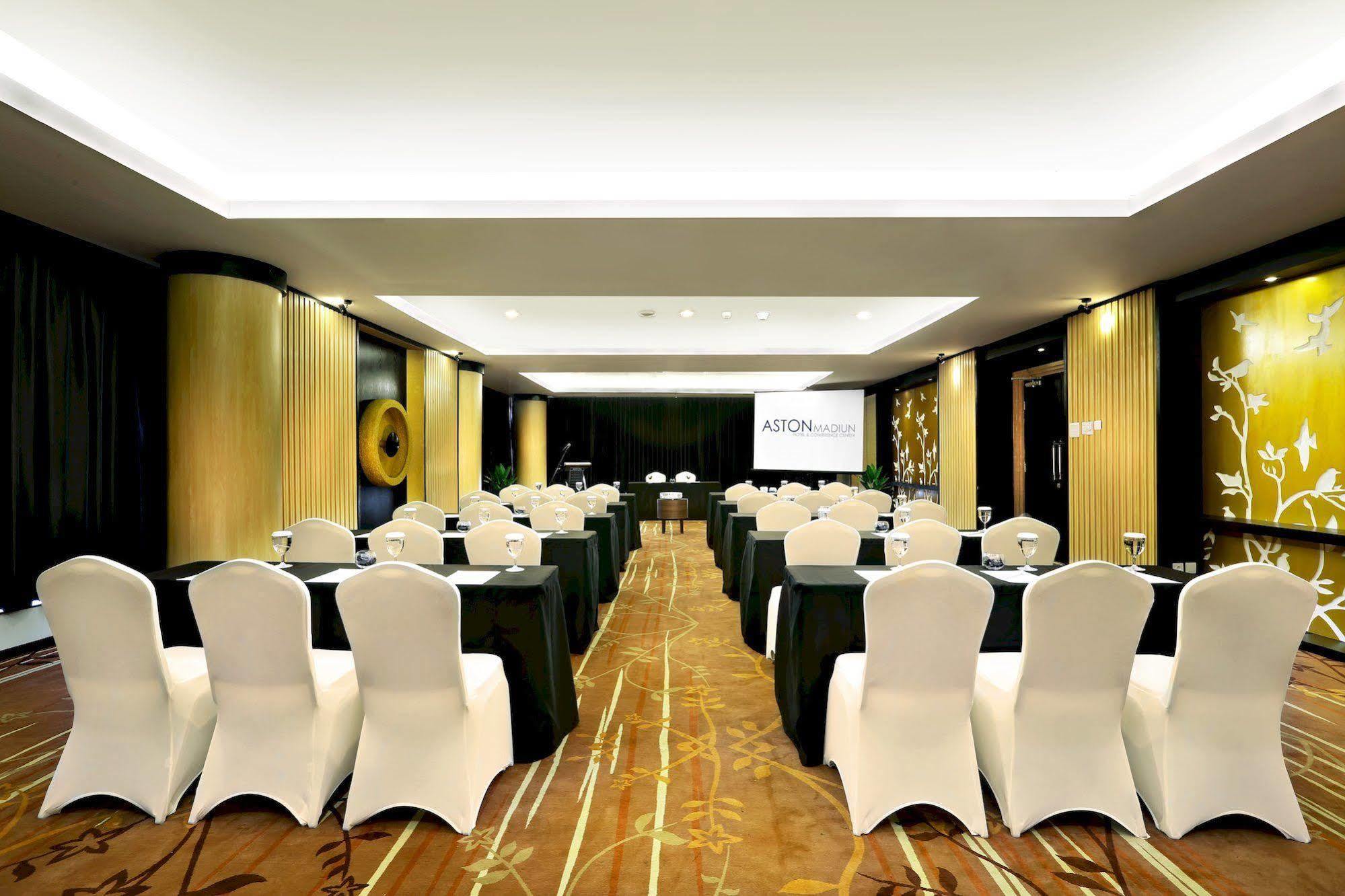 Aston Madiun Hotel & Conference Center Exterior foto