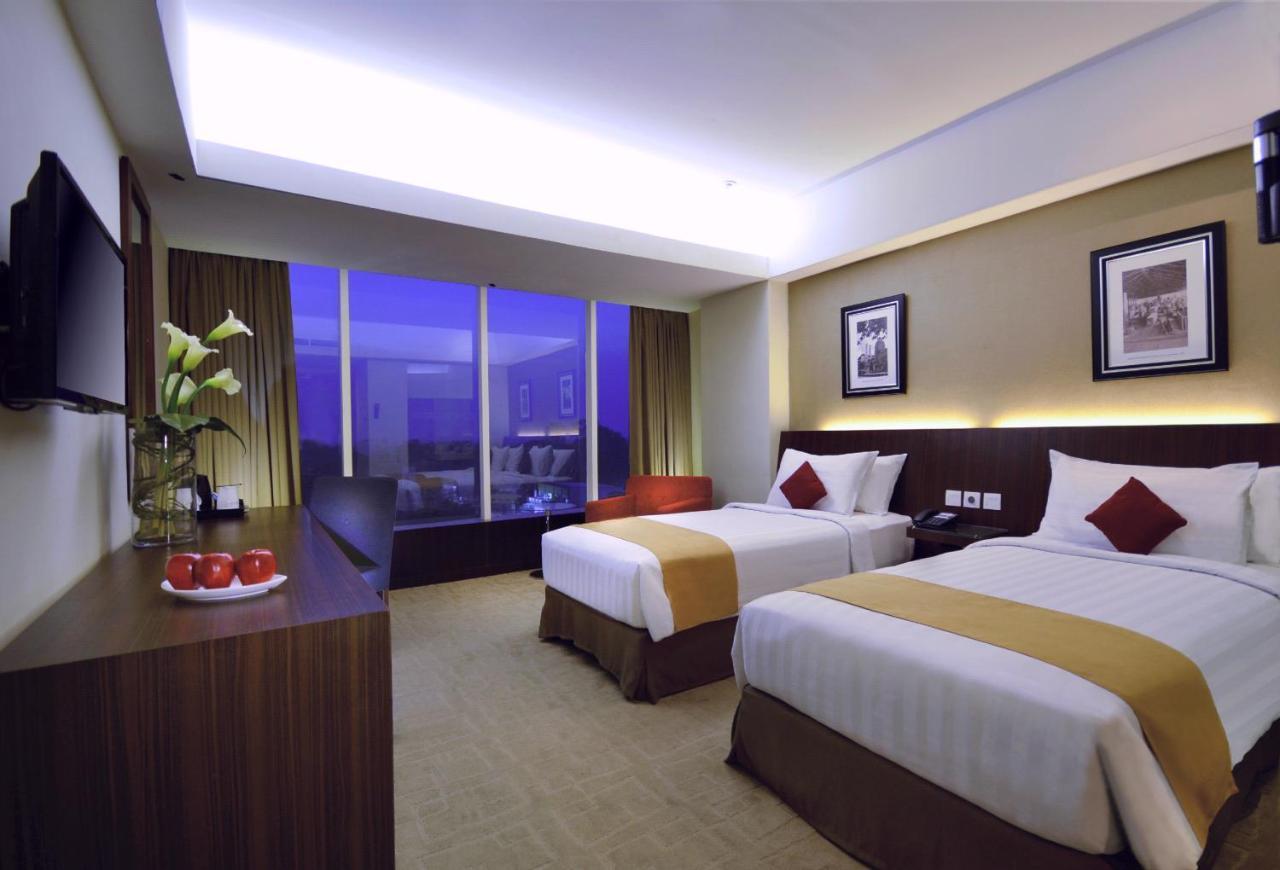Aston Madiun Hotel & Conference Center Exterior foto